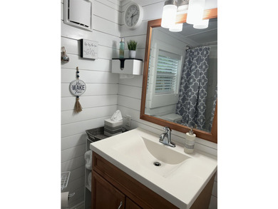 Lovely totally renovated home in Windjammer Village. Just a - photo 11