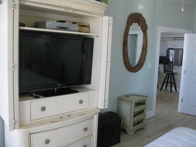 This is a terrific Buy on Okaloosa Island. The only Four Bedroom - photo 19