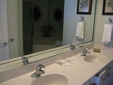 This is a terrific Buy on Okaloosa Island. The only Four Bedroom - photo 20