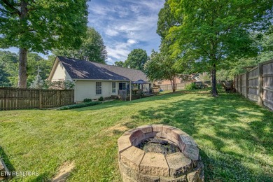 ONE LEVEL LIVING. Welcome to this beautifully maintained home - photo 20