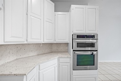 Lake living meets value in this refreshed 4-bedroom, 3-bathroom - photo 23