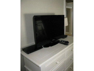 This is a terrific Buy on Okaloosa Island. The only Four Bedroom - photo 32