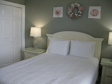 This is a terrific Buy on Okaloosa Island. The only Four Bedroom - photo 36