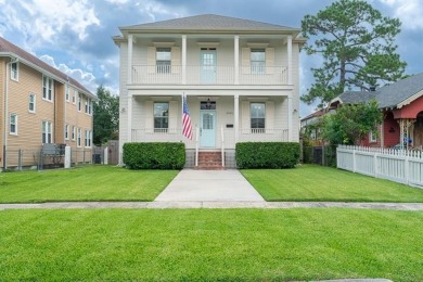 Lake Pontchartrain Home Sale Pending in New Orleans Louisiana