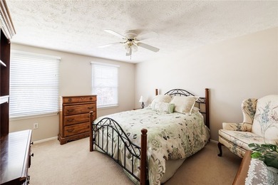 Welcome to this beautifully maintained 3-bedroom, 1.5-bath - photo 17