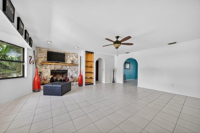 Lakefront Corner-Lot Gem on 1/3 Acre - No HOA! Welcome home to - photo 8
