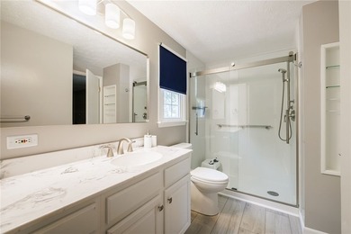 Welcome to this beautifully maintained 3-bedroom, 1.5-bath - photo 20