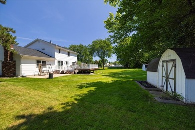 Welcome to this beautifully maintained 3-bedroom, 1.5-bath - photo 28