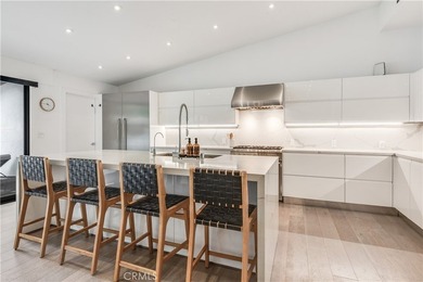 Contemporary elegance meets exceptional craftsmanship in this - photo 8