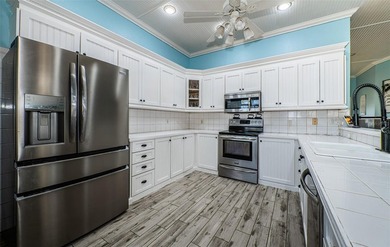 5127 Bay Blvd, Port Richey, FL 34668
Waterfront Home with Canal - photo 8