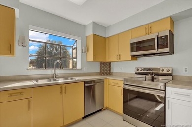 This 3 bedroom home has two full bathrooms and is very well - photo 18