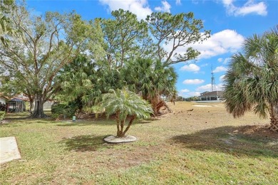 This 3 bedroom home has two full bathrooms and is very well - photo 31
