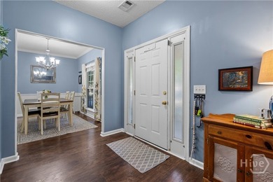 Charm, space, and comfort come together in this well-maintained - photo 5