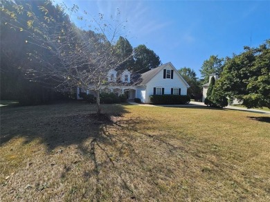 Lake Home Sale Pending in Mcdonough, Georgia