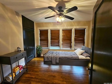 Fully renovated 3-bedroom, 2-bath home offering the perfect - photo 4