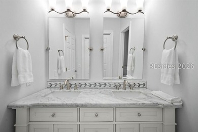Turnkey, renovated golf cottage with short-term rental - photo 12
