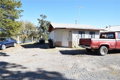 Aprox 2800 sqft of Commercial/Retail space right on Hwy 100 - photo 15