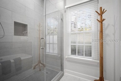 Turnkey, renovated golf cottage with short-term rental - photo 16