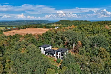 Lake Home For Sale in Sainte-Catherine-de-Hatley, 