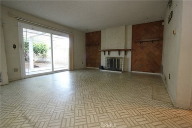 Discover the incredible potential of this spacious 4-bedroom - photo 6