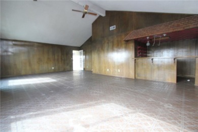 Discover the incredible potential of this spacious 4-bedroom - photo 10