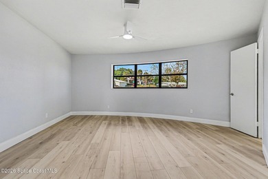 Wow, A MUST SEE!! Gorgeous Executive 3 bedrooms, 3 Bathrooms - photo 15