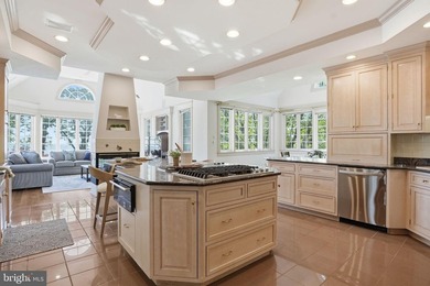 A truly iconic Annapolis offering, this extraordinarily rare - photo 15
