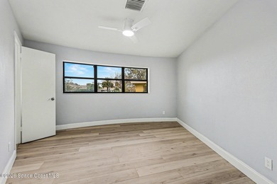 Wow, A MUST SEE!! Gorgeous Executive 3 bedrooms, 3 Bathrooms - photo 17