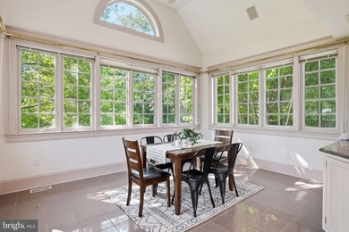 A truly iconic Annapolis offering, this extraordinarily rare - photo 17