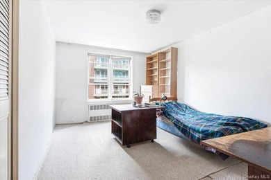 Affordable & Pet-Friendly Forest Hills Coop with Easy Street - photo 18