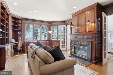 A truly iconic Annapolis offering, this extraordinarily rare - photo 21