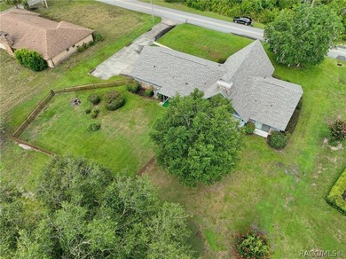 A MUST see... A rare find! This spacious charming 1986-built one - photo 31