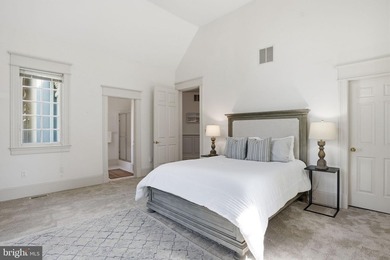 A truly iconic Annapolis offering, this extraordinarily rare - photo 31