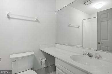 A truly iconic Annapolis offering, this extraordinarily rare - photo 32