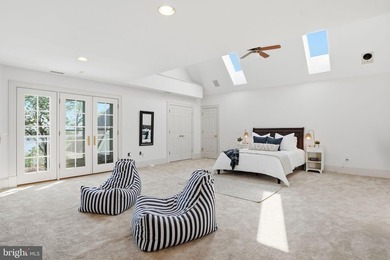 A truly iconic Annapolis offering, this extraordinarily rare - photo 33