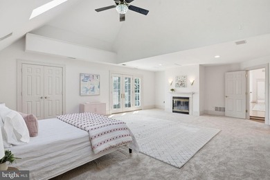 A truly iconic Annapolis offering, this extraordinarily rare - photo 35