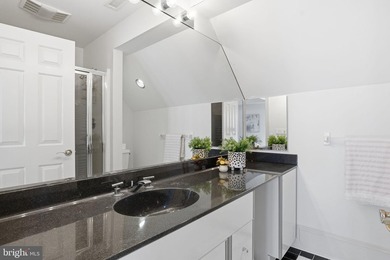 A truly iconic Annapolis offering, this extraordinarily rare - photo 36