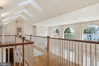 A truly iconic Annapolis offering, this extraordinarily rare - photo 37