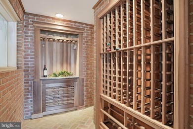 A truly iconic Annapolis offering, this extraordinarily rare - photo 41