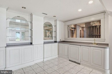 A truly iconic Annapolis offering, this extraordinarily rare - photo 42
