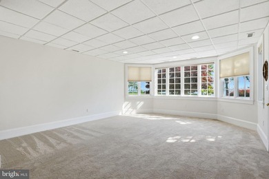 A truly iconic Annapolis offering, this extraordinarily rare - photo 44