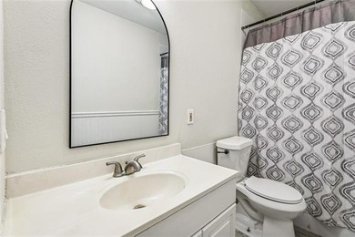 Move-in ready 3 bedroom, 1 bath home in a superb Slidell - photo 6