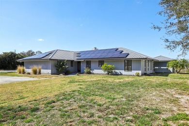 **Seller is MOTIVATED**Major Price Improvement** Welcome to this - photo 4