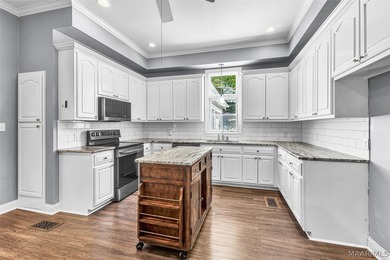 Escape to Lake Jordan in this exceptional waterfront retreat - photo 15