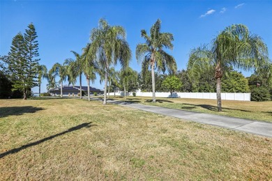 **Seller is MOTIVATED**Major Price Improvement** Welcome to this - photo 8