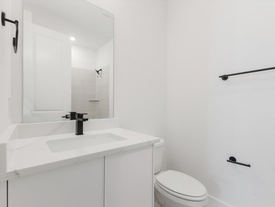 Ready Now!Live like a Queen in our popular Elizabeth Plan. Step - photo 20