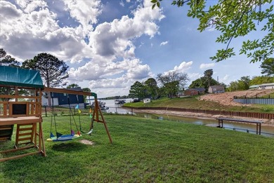 Welcome home to your stunning 3-bedroom, 2-bathroom lakeside - photo 36