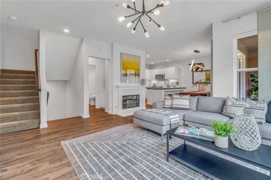 Inviting townhome in the gated Village on Oak community. Walk to - photo 5