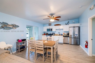 Turnkey, fully furnished waterfront property with strong  income - photo 6