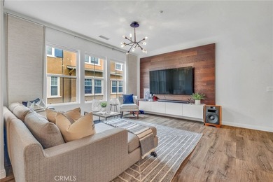 Inviting townhome in the gated Village on Oak community. Walk to - photo 6